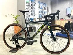 Bicicleta SCOTT Addict 40